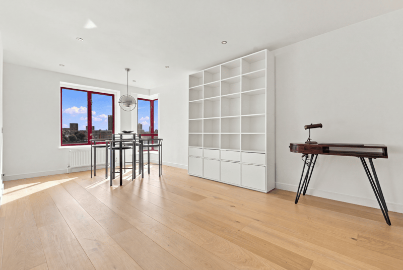 Towerside, London, E1W - Picture 1