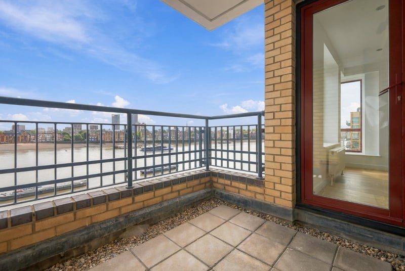 Towerside, London, E1W - Picture 3