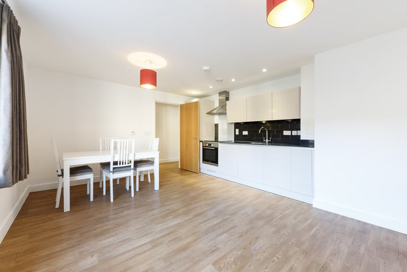 Mildmay Avenue, London, N1 - Picture 2