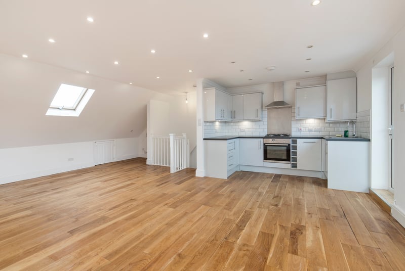 Muncaster Road, Clapham, London, SW11 - Picture 1