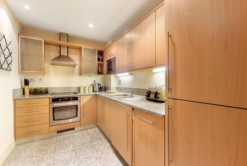 Cayenne Court, Shad Thames, London, SE1 - Picture 3