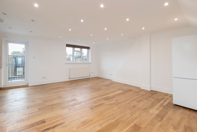 Muncaster Road, Clapham, London, SW11 - Picture 2