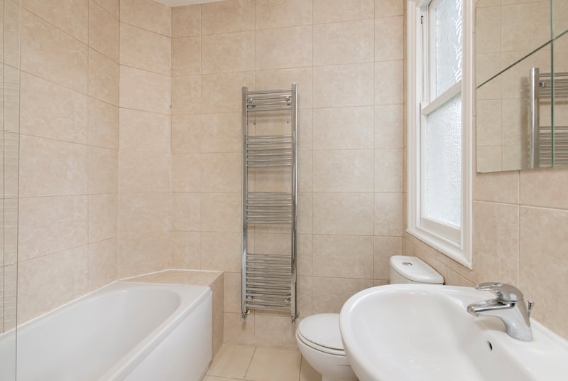 Muncaster Road, Clapham, London, SW11 - Picture 11