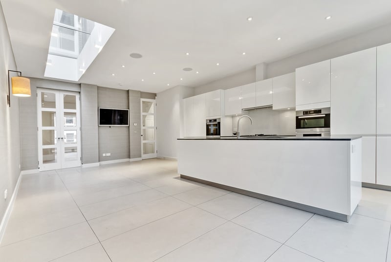 Devereux Road, Clapham, London, SW11 - Picture 2