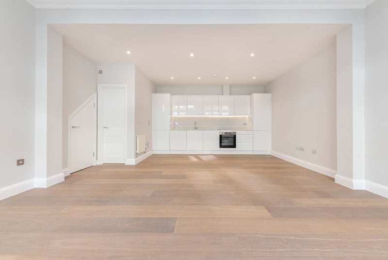 Montagu Mews South, Hyde Park, London, W1H - Picture 5