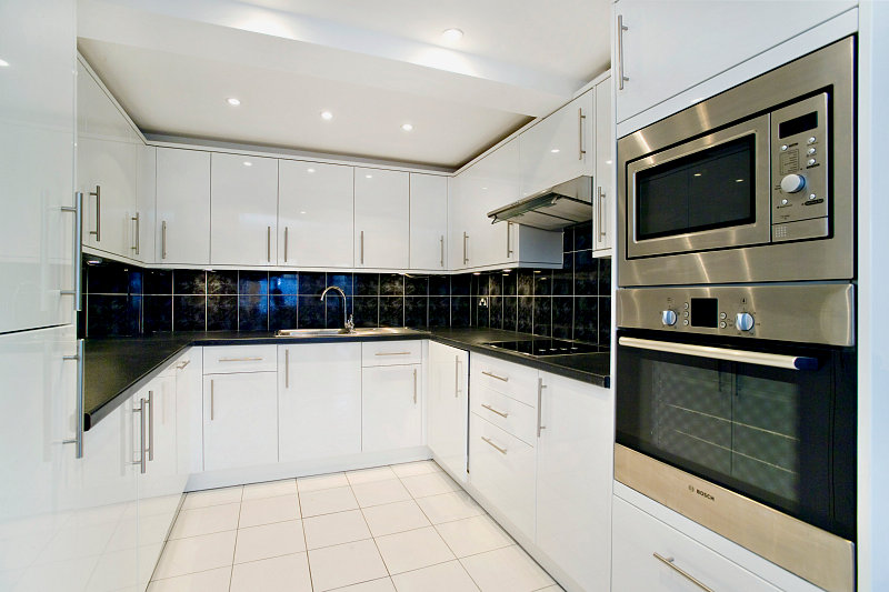 Hobbs Court, Shad Thames, London, SE1 - Picture 2