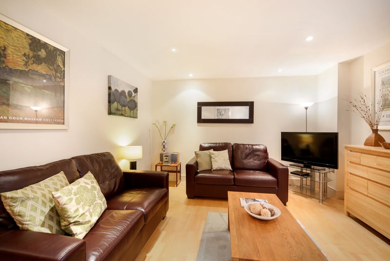 Cayenne Court, Shad Thames, London, SE1 - Picture 2