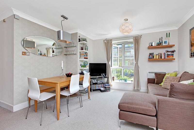 Moore Court, Islington, London, N1 - Picture 1
