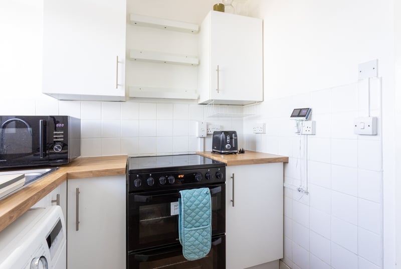 Cannon Street Road, Whitechapel, London, E1 - Picture 4
